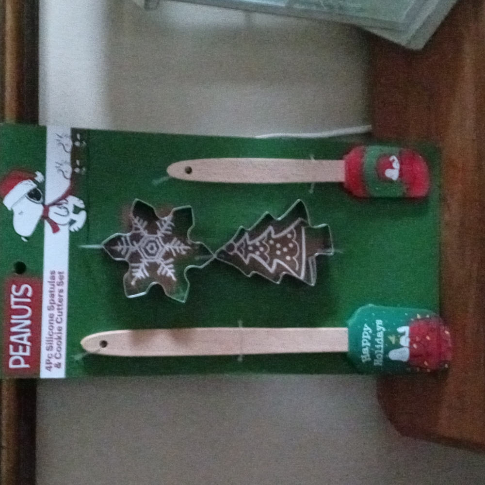 Snoopy Christmas spatulas and cookie cutters